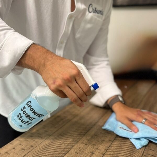 Deep cleaning service that prepeares a home for guests